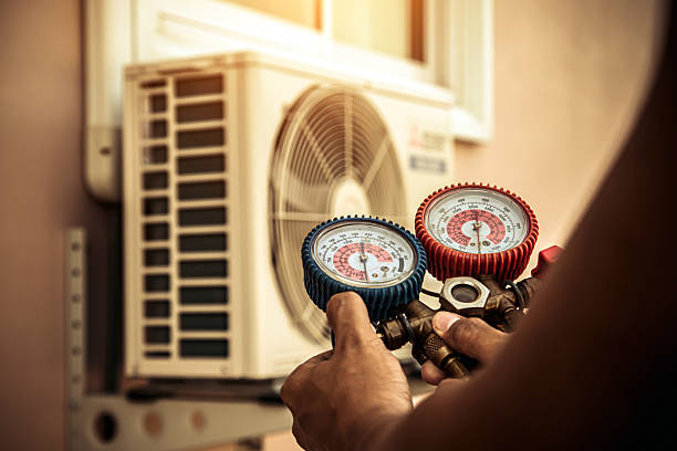 Professional Hvac technician working in Springfield, CO